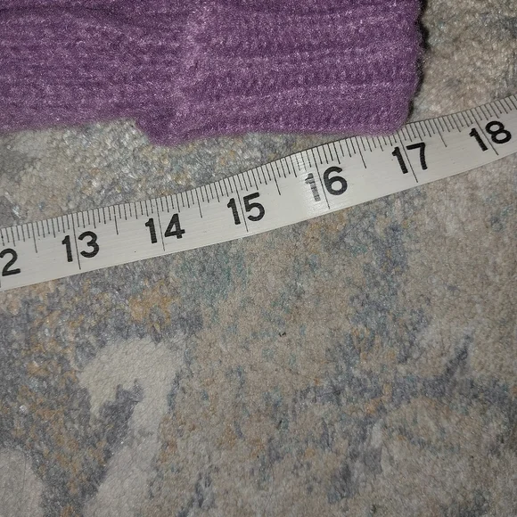 Soft Cable Knit Sweater - Picture 10 of 12